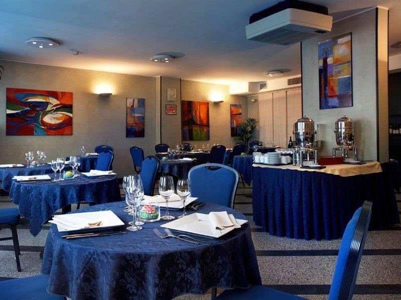 Pacific Hotel Airport Borgaro Torinese Bagian luar foto
