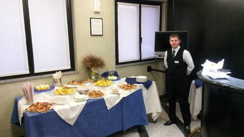 Pacific Hotel Airport Borgaro Torinese Bagian luar foto